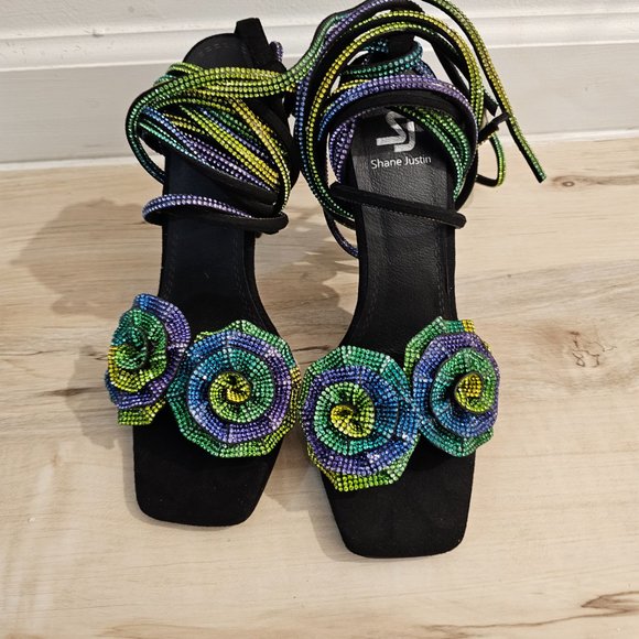 Shane Justin Blossom Heels ( Brand new) - Picture 2 of 2